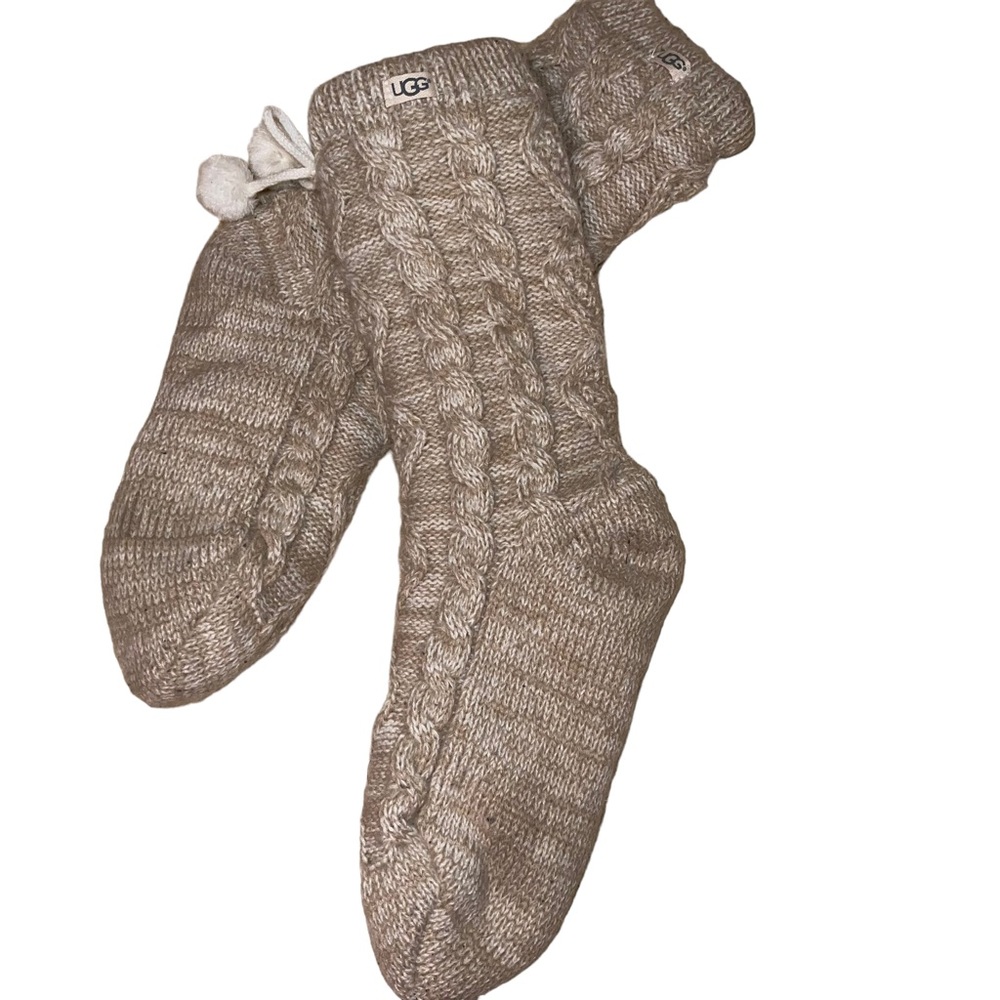 UGG Slipper Sox Pom Pom’s Tan  Thick Fleece Lined Cozy Warm Soft Women’s Slipper